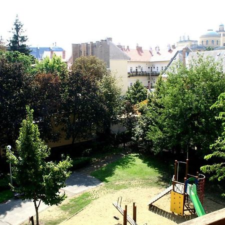 F&M Apartman Еґер Екстер'єр фото