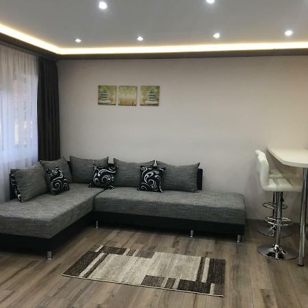 F&M Apartman Еґер Екстер'єр фото