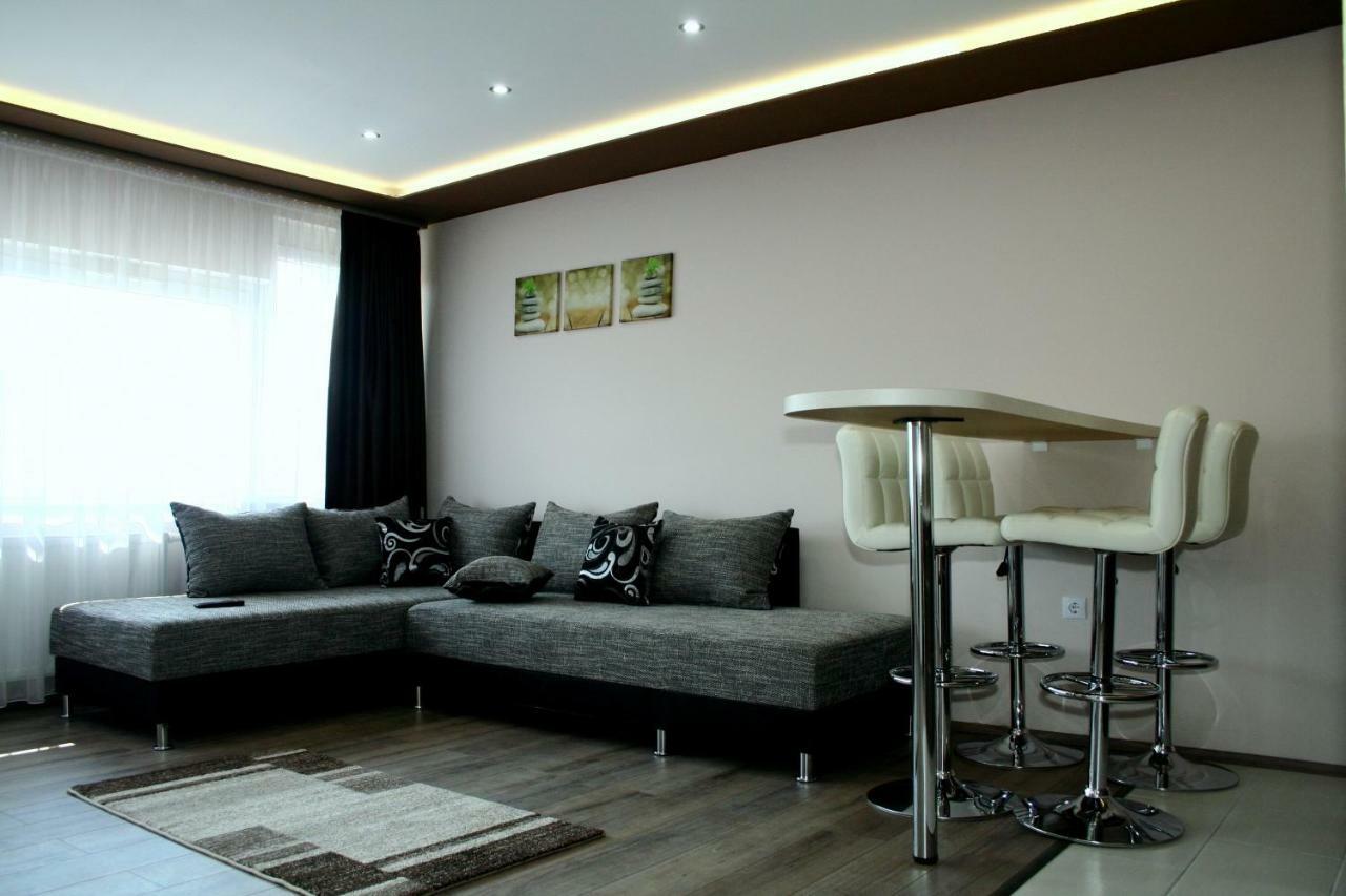 F&M Apartman Еґер Екстер'єр фото