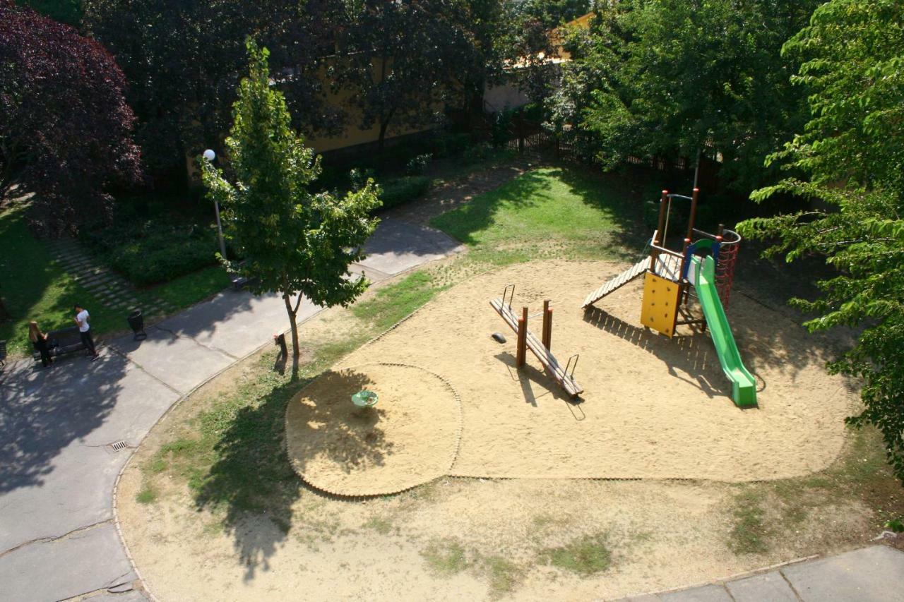 F&M Apartman Еґер Екстер'єр фото