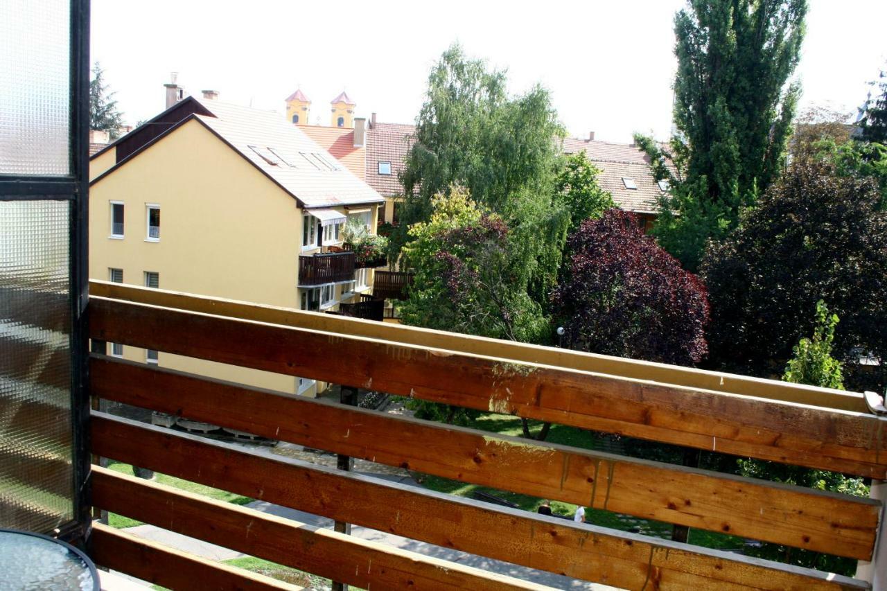 F&M Apartman Еґер Екстер'єр фото