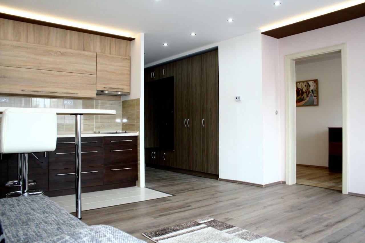 F&M Apartman Еґер Екстер'єр фото