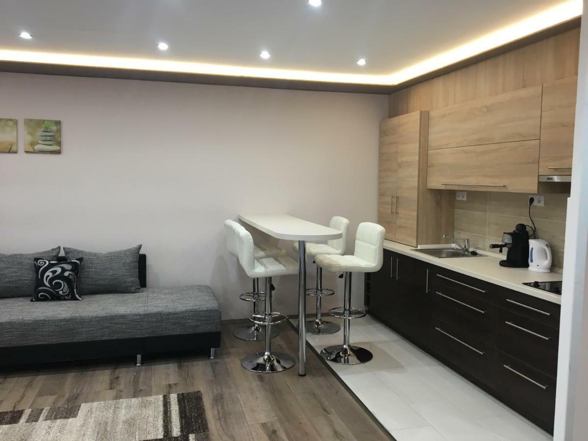 F&M Apartman Еґер Екстер'єр фото